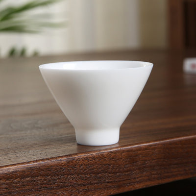 白瓷小茶杯陶瓷品茗杯 功夫茶具单杯泡茶杯 陶瓷主人杯